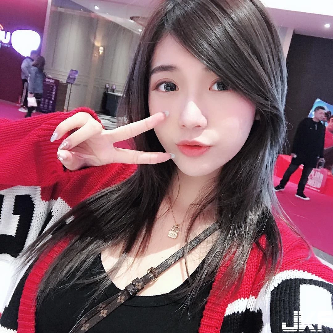 4551811.webp