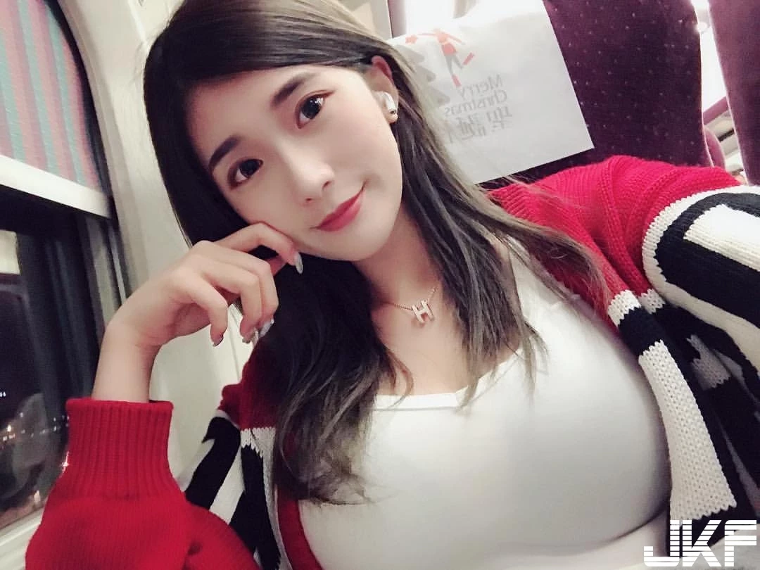 4551813.webp