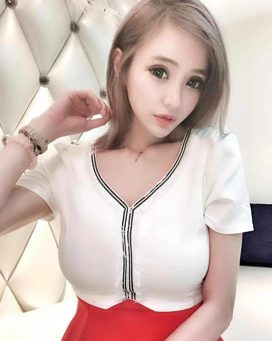 4398068.webp