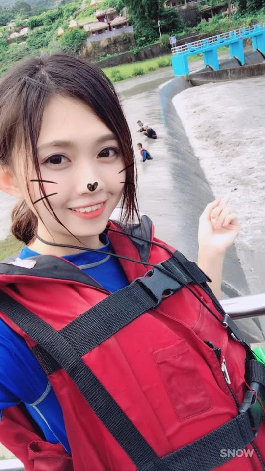 7223906.webp