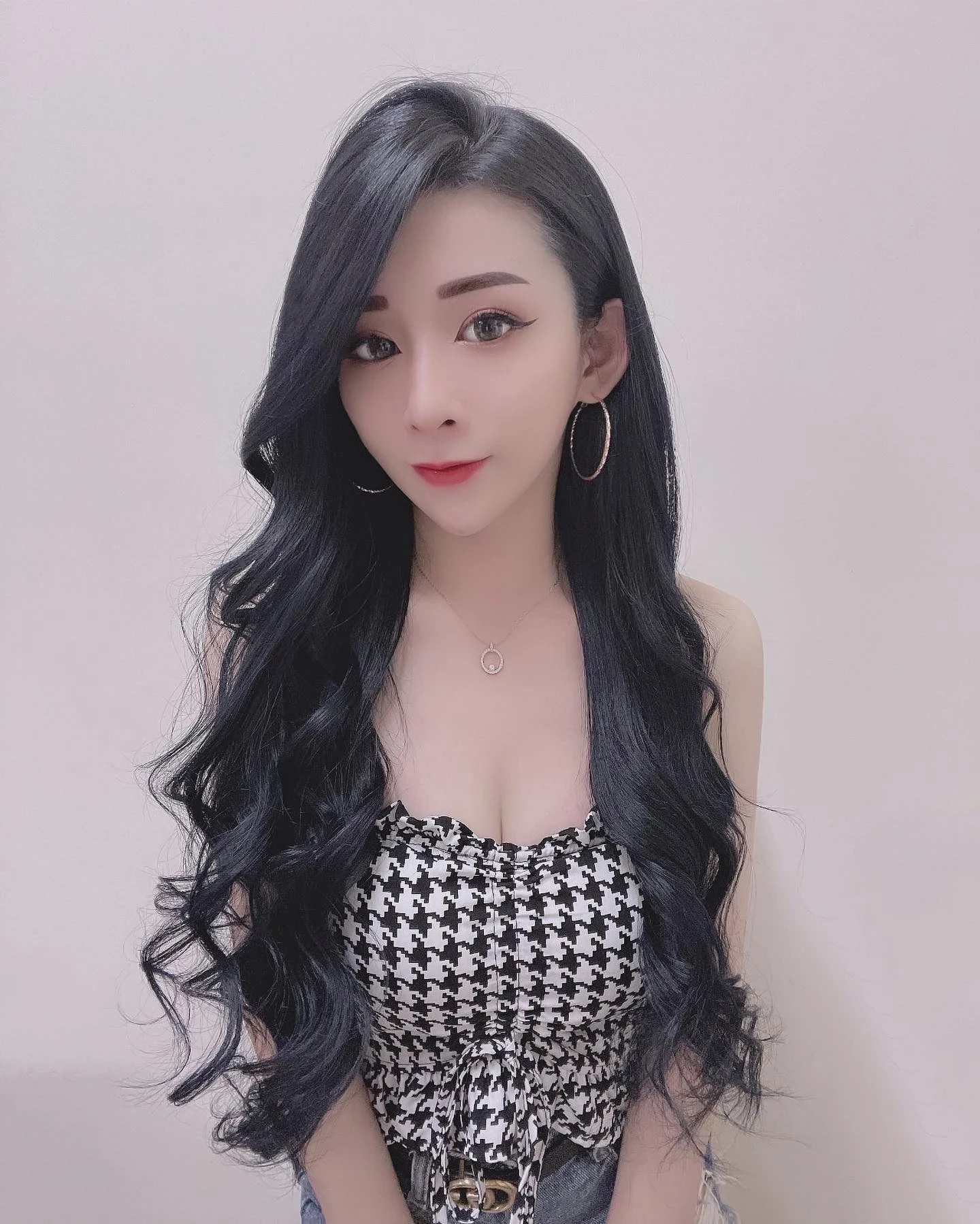 23083011.webp