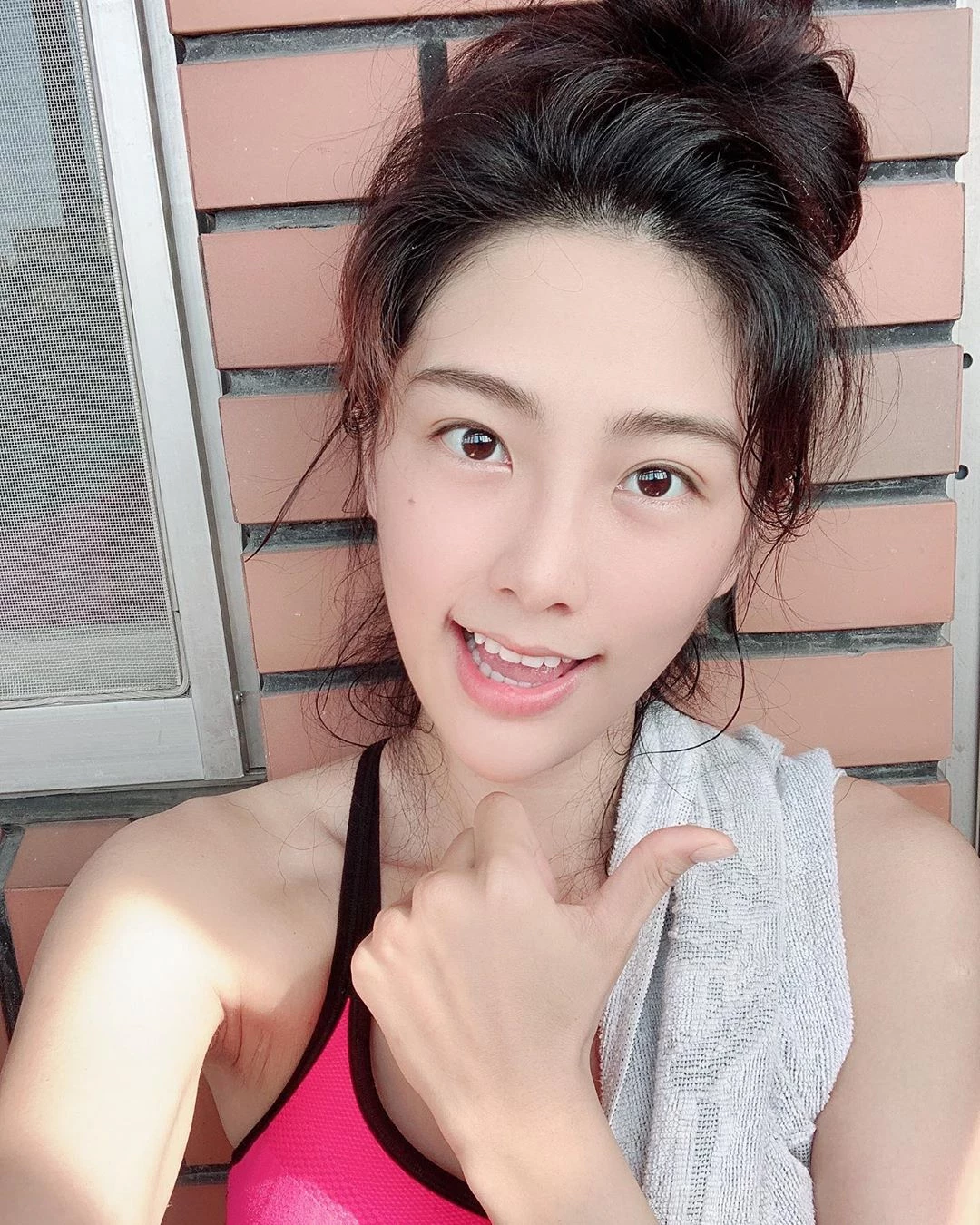 3879152.webp