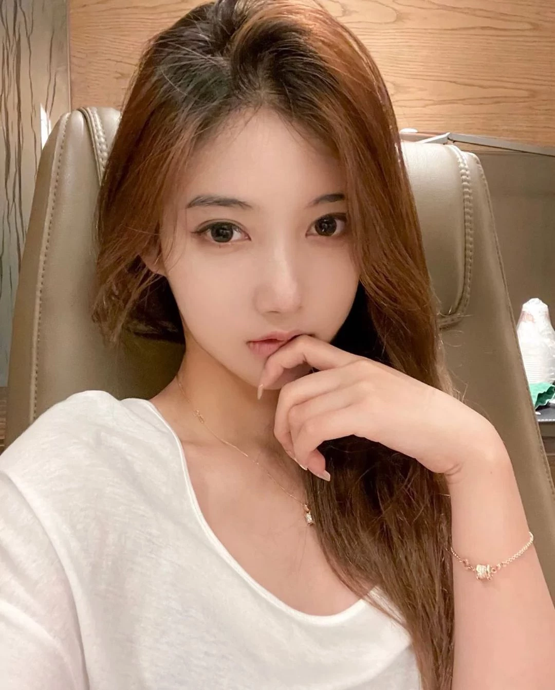 19528046.webp