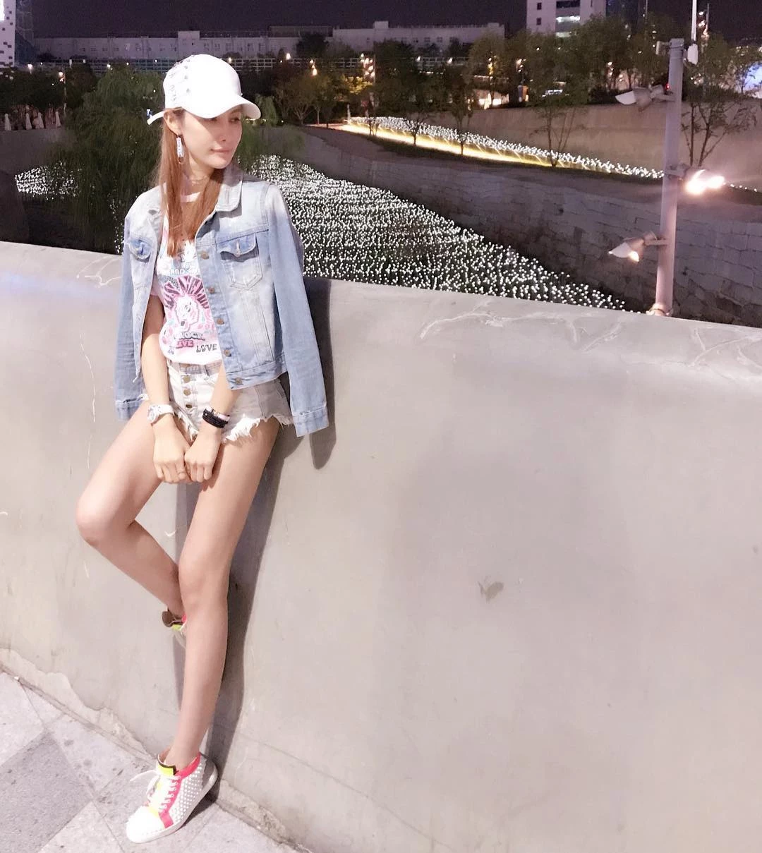4354271.webp