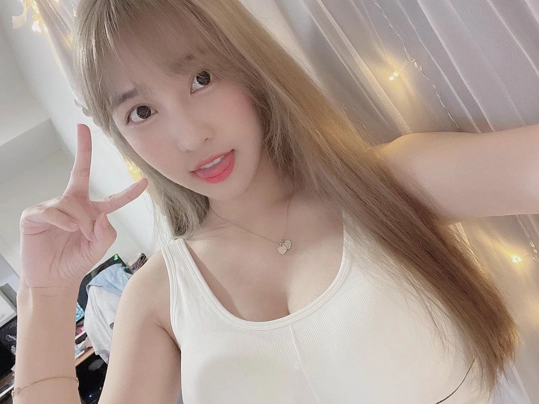 153405zd8nbjdbn8k0jin4.webp