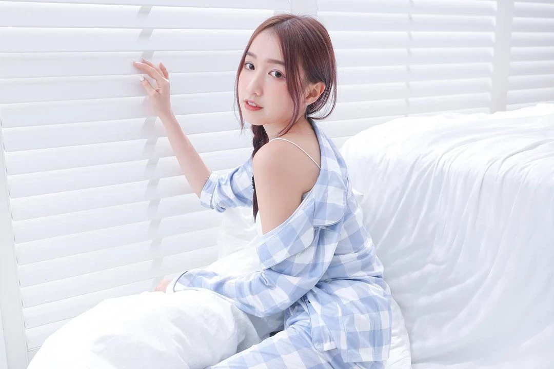 165813ixp8alxa76qfq773.webp