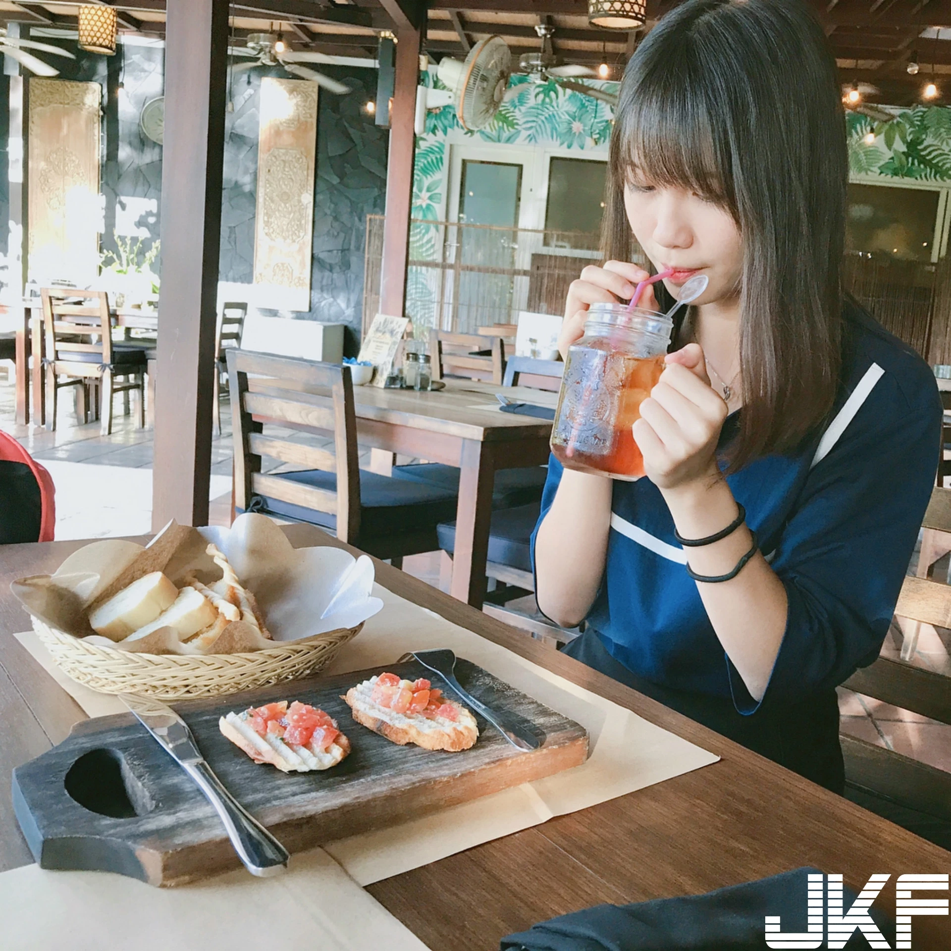 5081827.webp