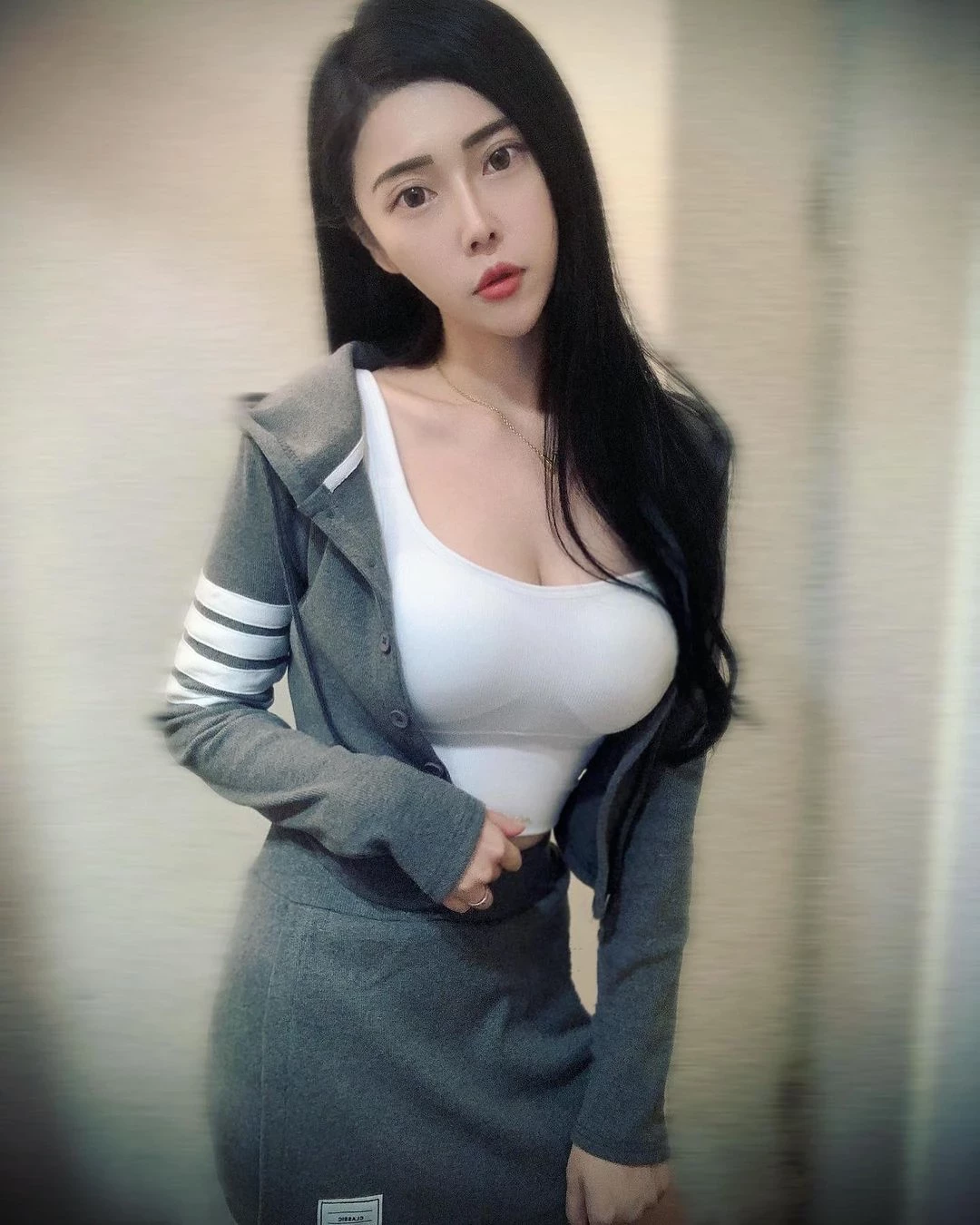 19541352.webp