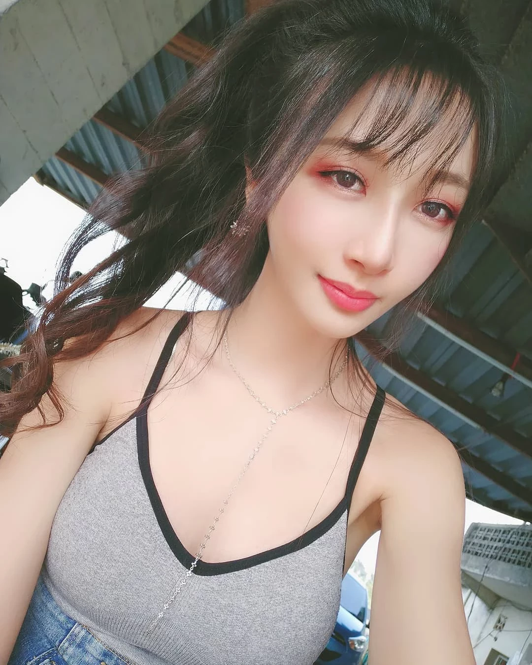 24318759.webp