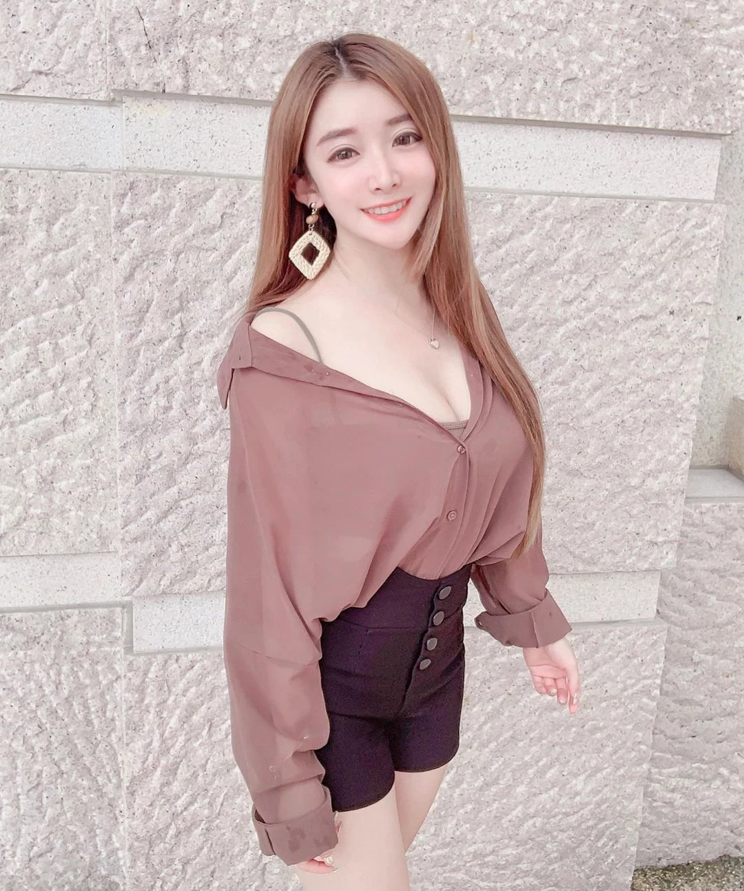 3913291.webp
