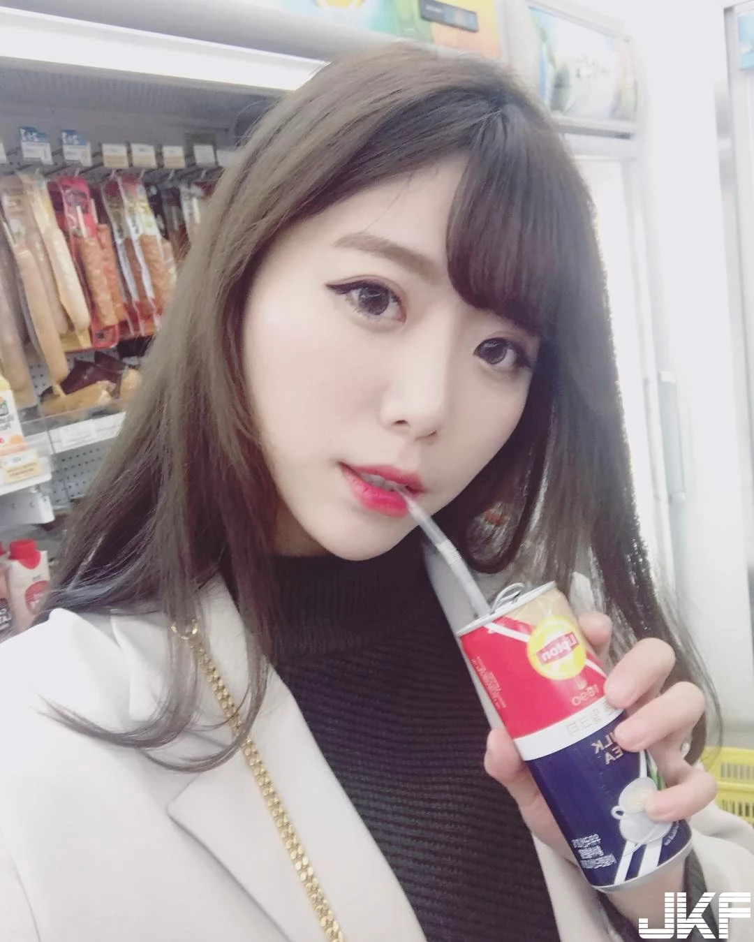4864165.webp