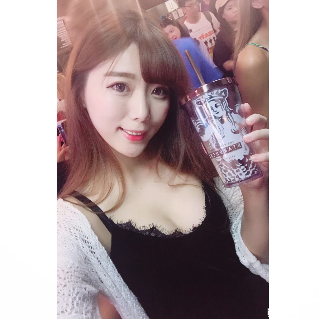 4864171.webp