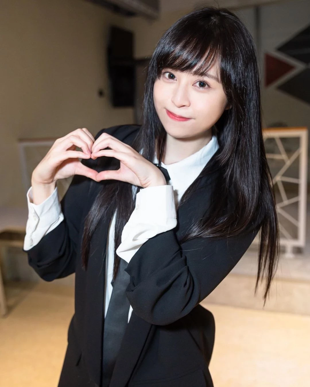 28151656.webp