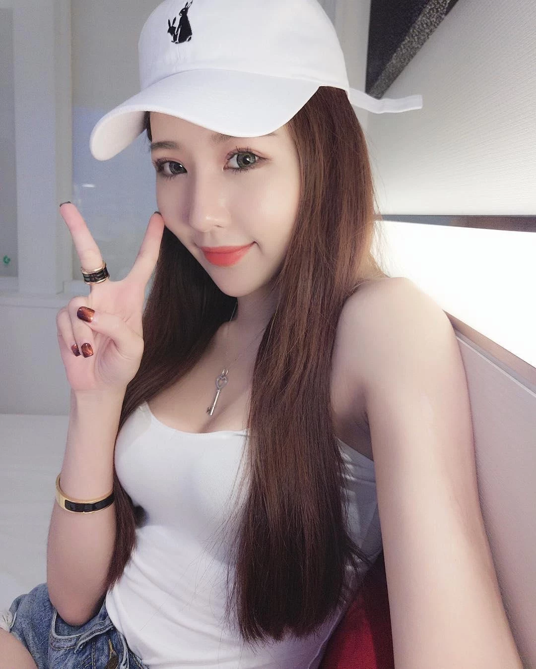 4099114.webp