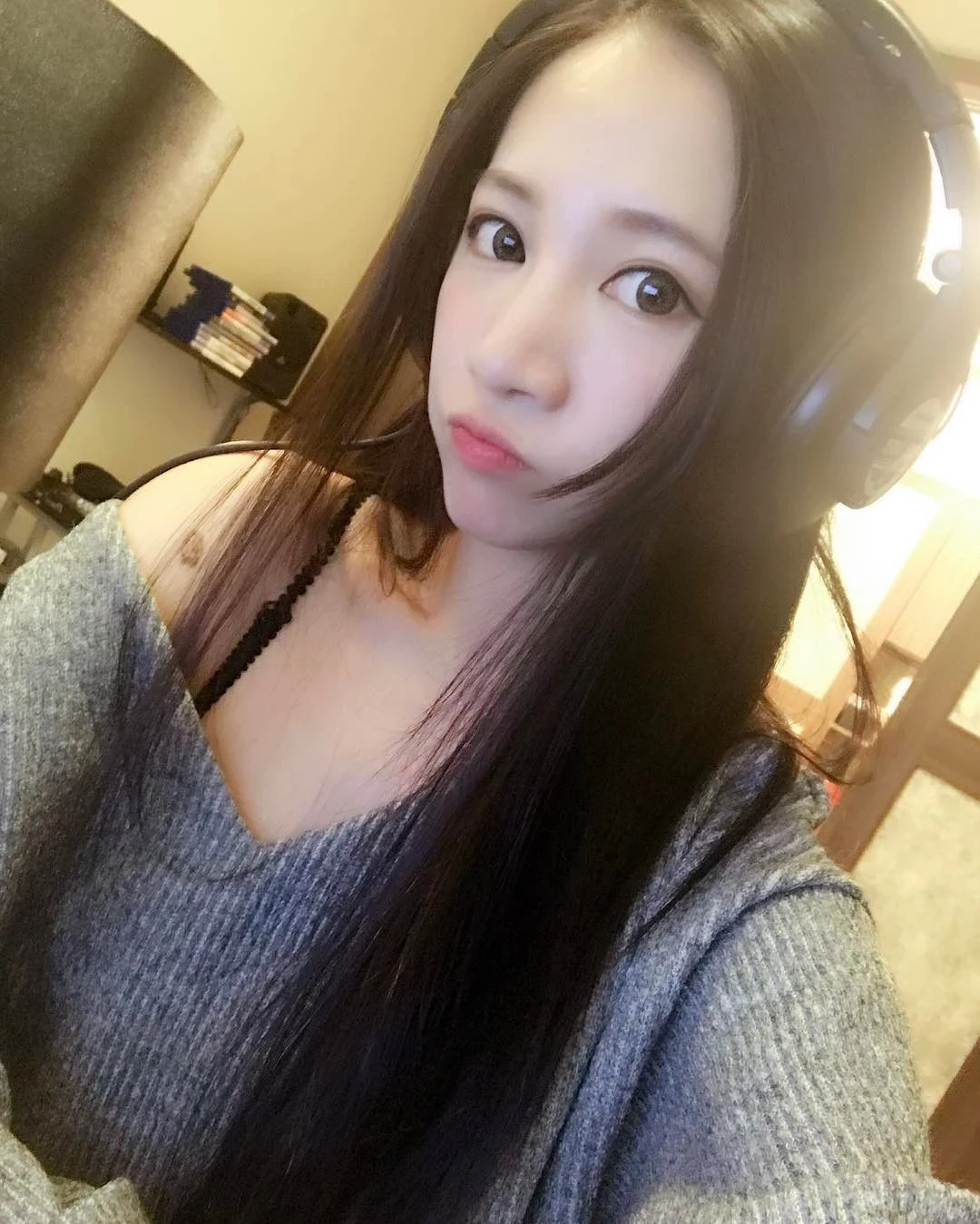 4354174.webp