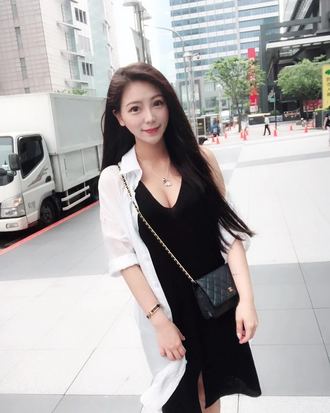 4266656.webp