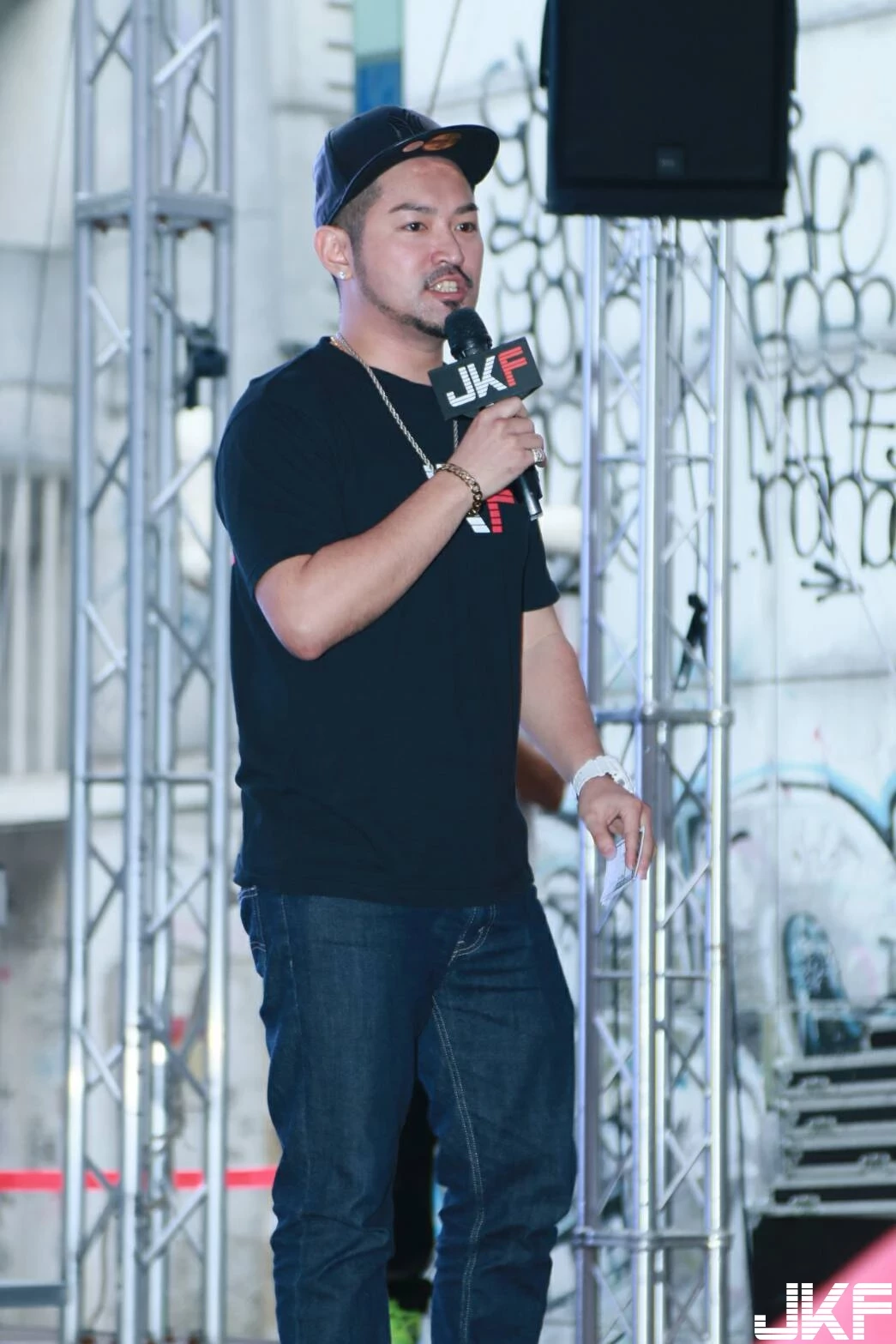 16836701.webp
