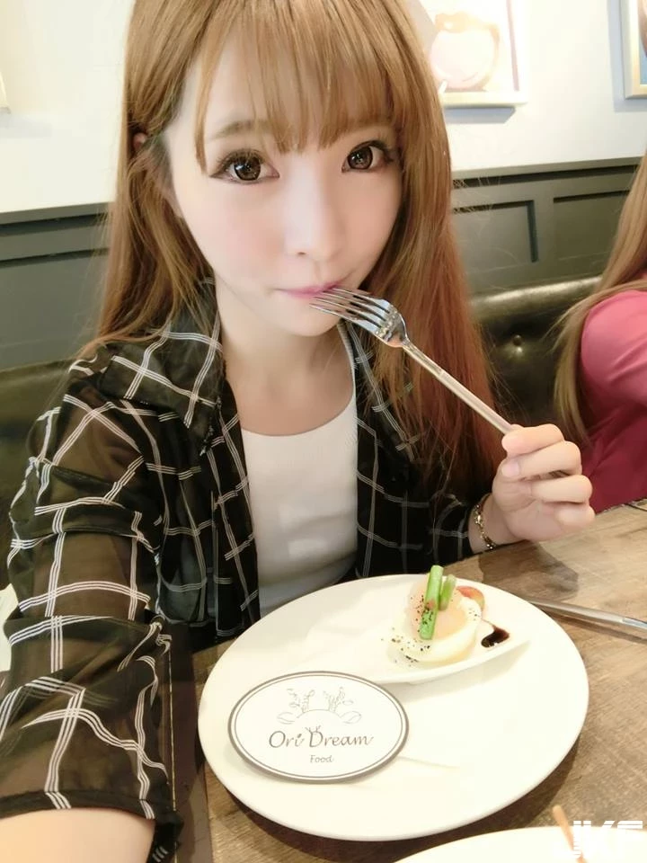 16801937.webp
