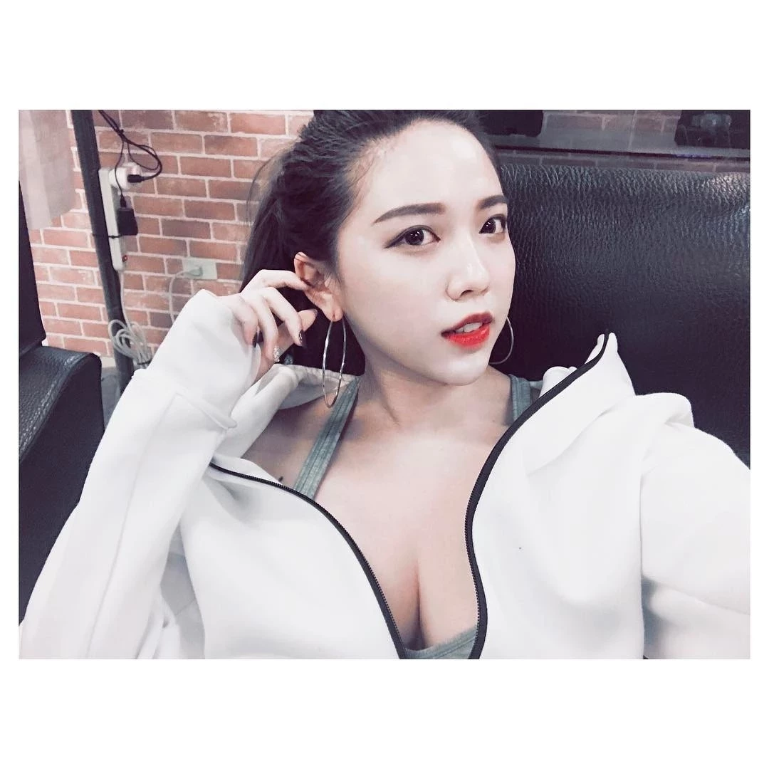 16809540.webp