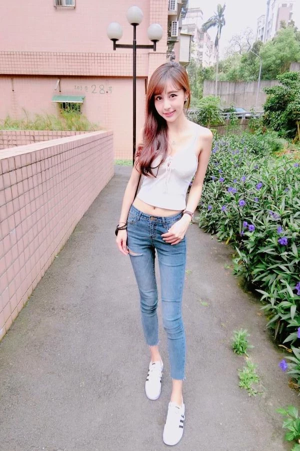 28844047.webp