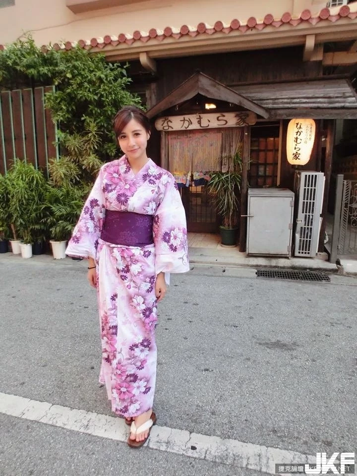 2409006.webp