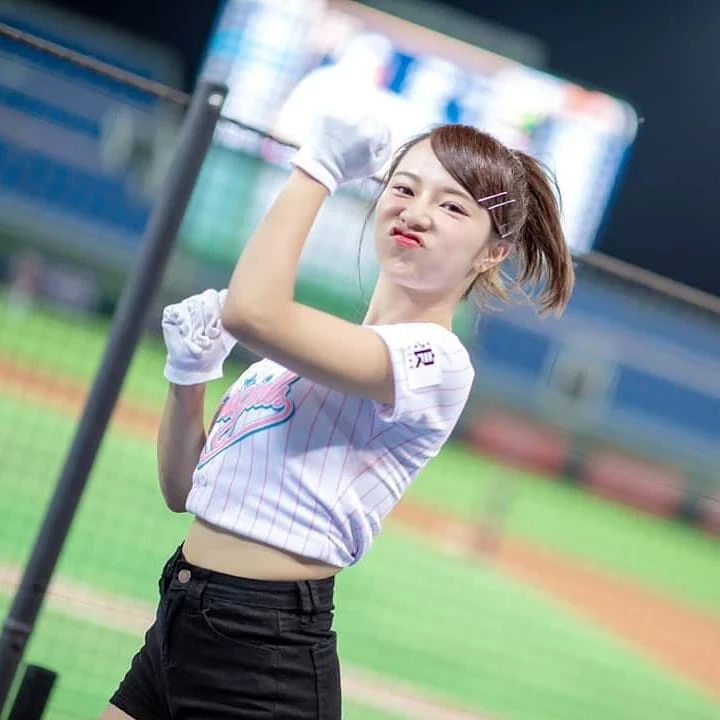 4284215.webp