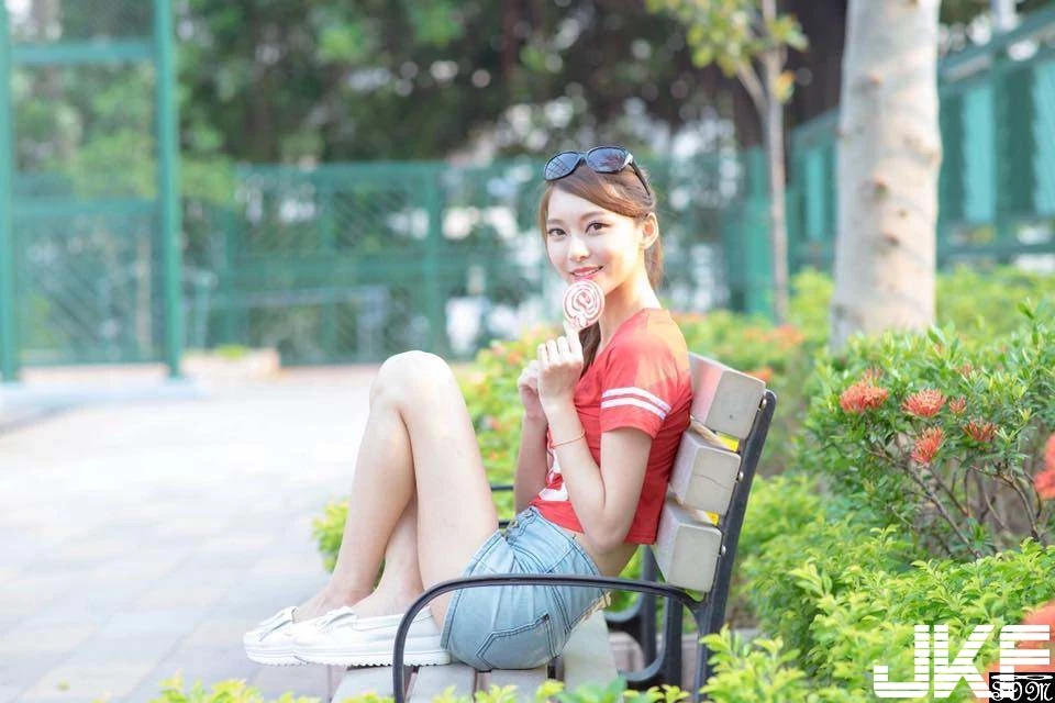 16793055.webp