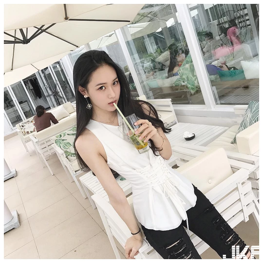 7253319.webp