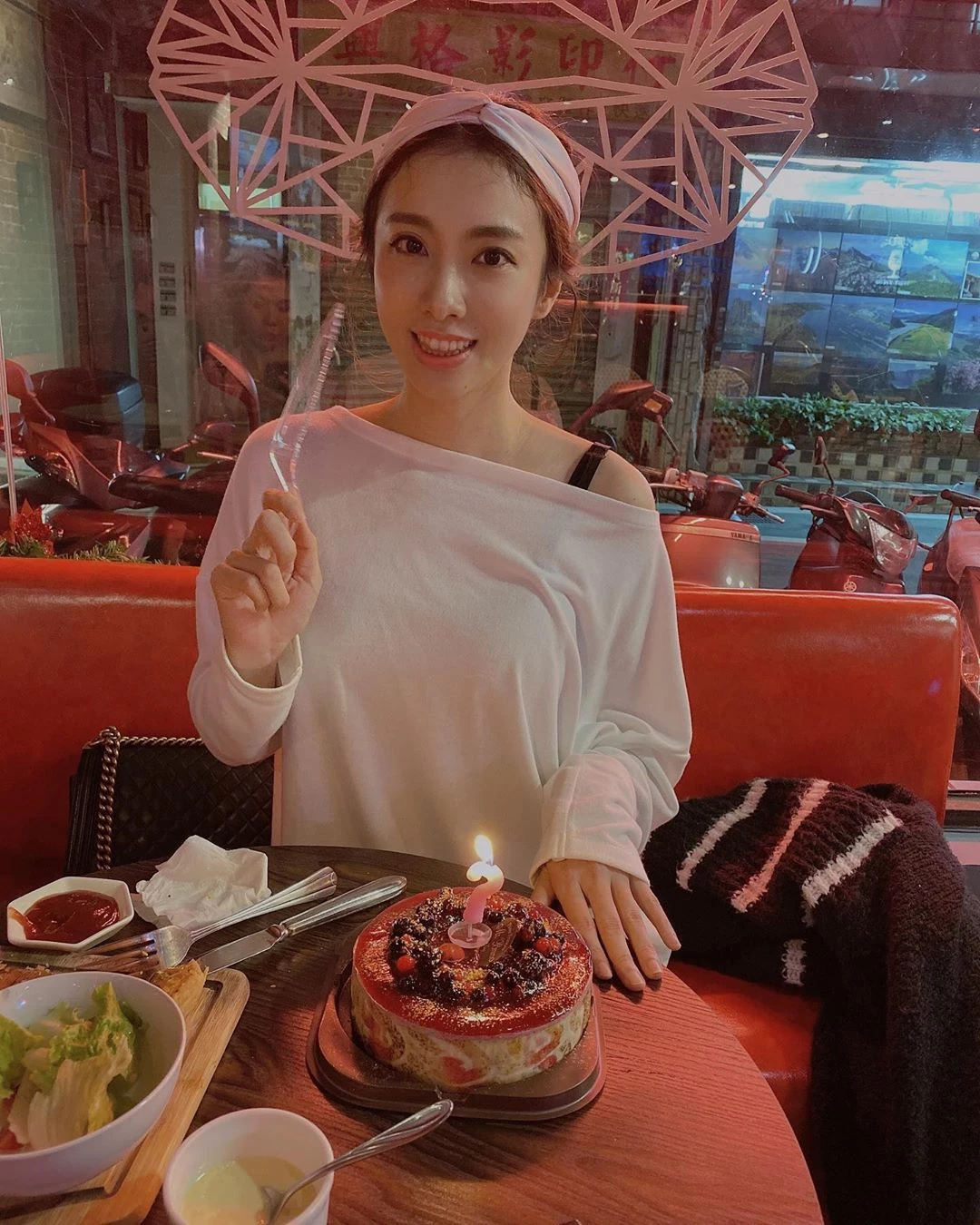 3989418.webp