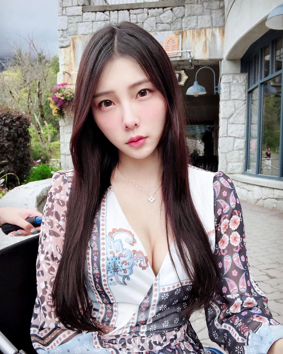 3989796.webp