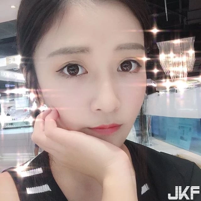 4587614.webp