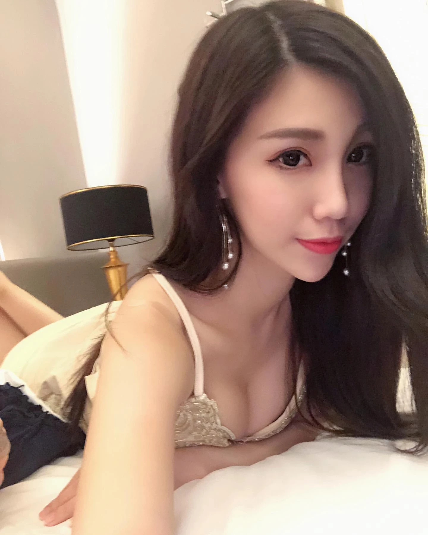 4382071.webp