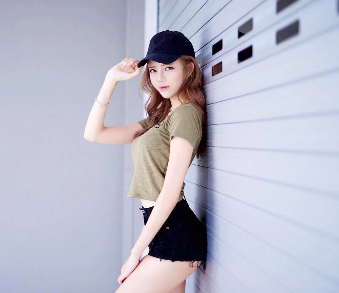 4354040.webp