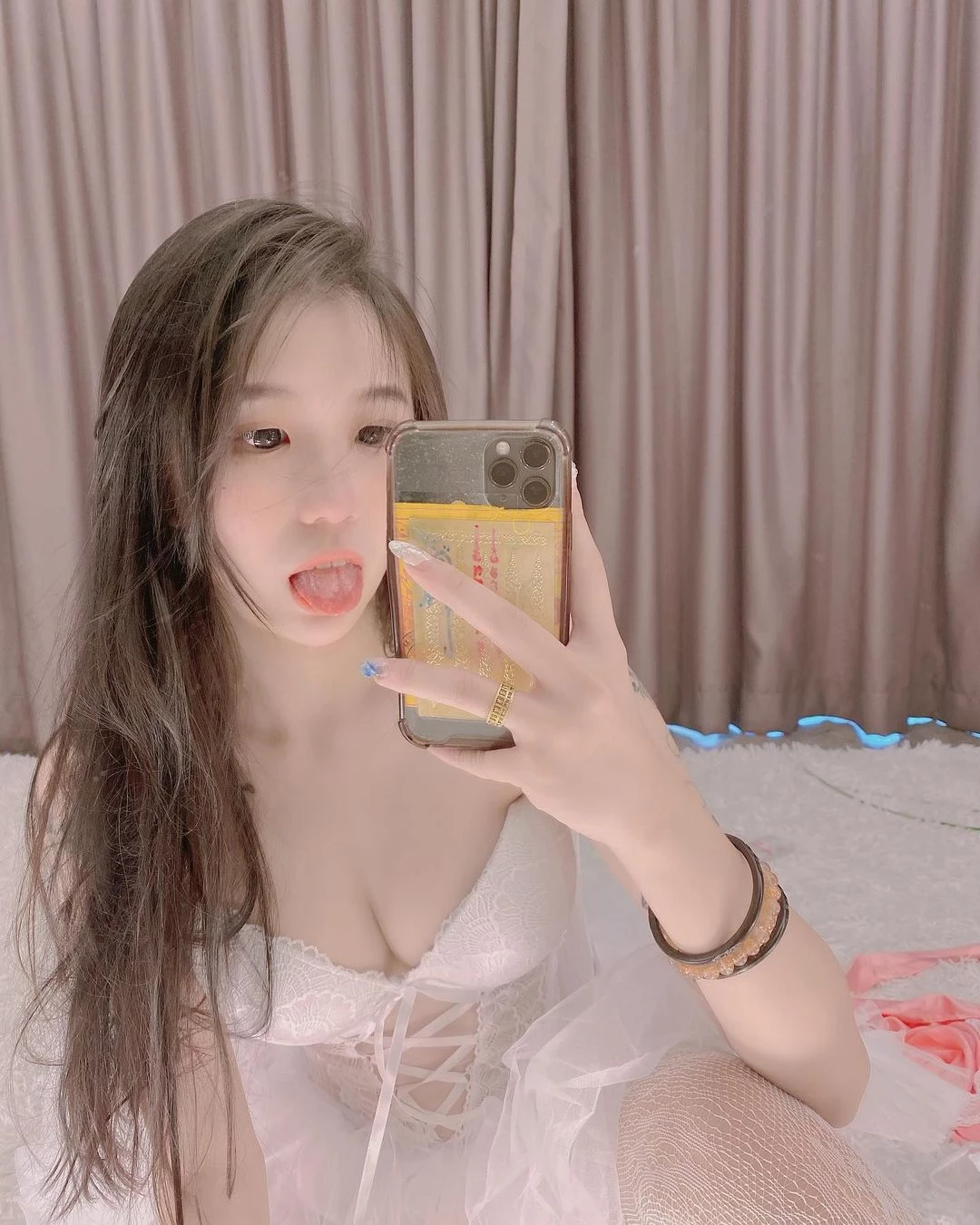 19642404.webp