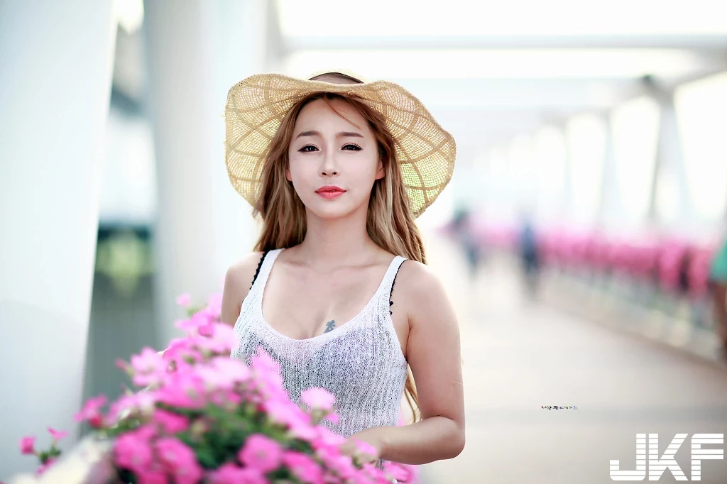 16844086.webp