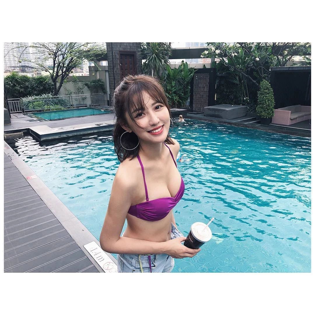4698094.webp