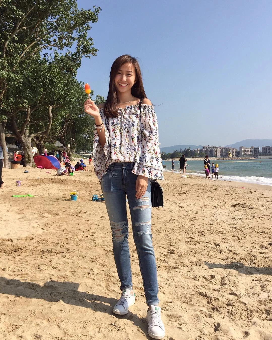 4360620.webp