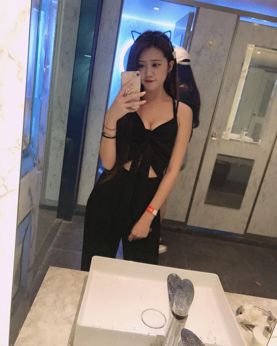 19467903.webp
