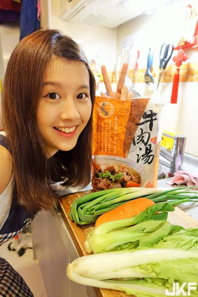 4886957.webp