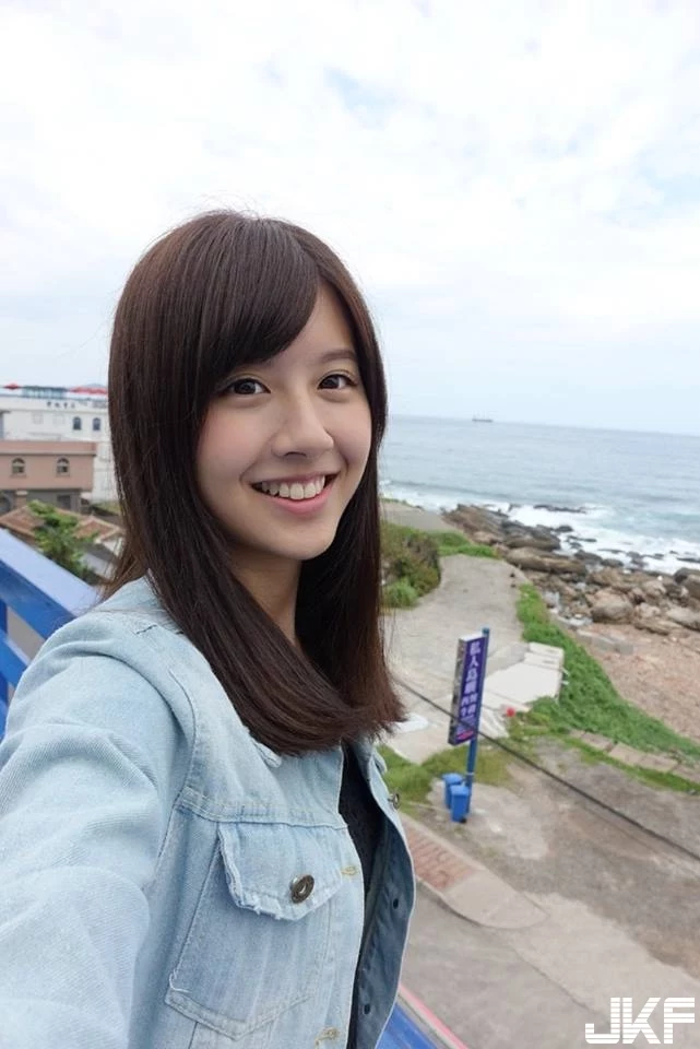 4886953.webp