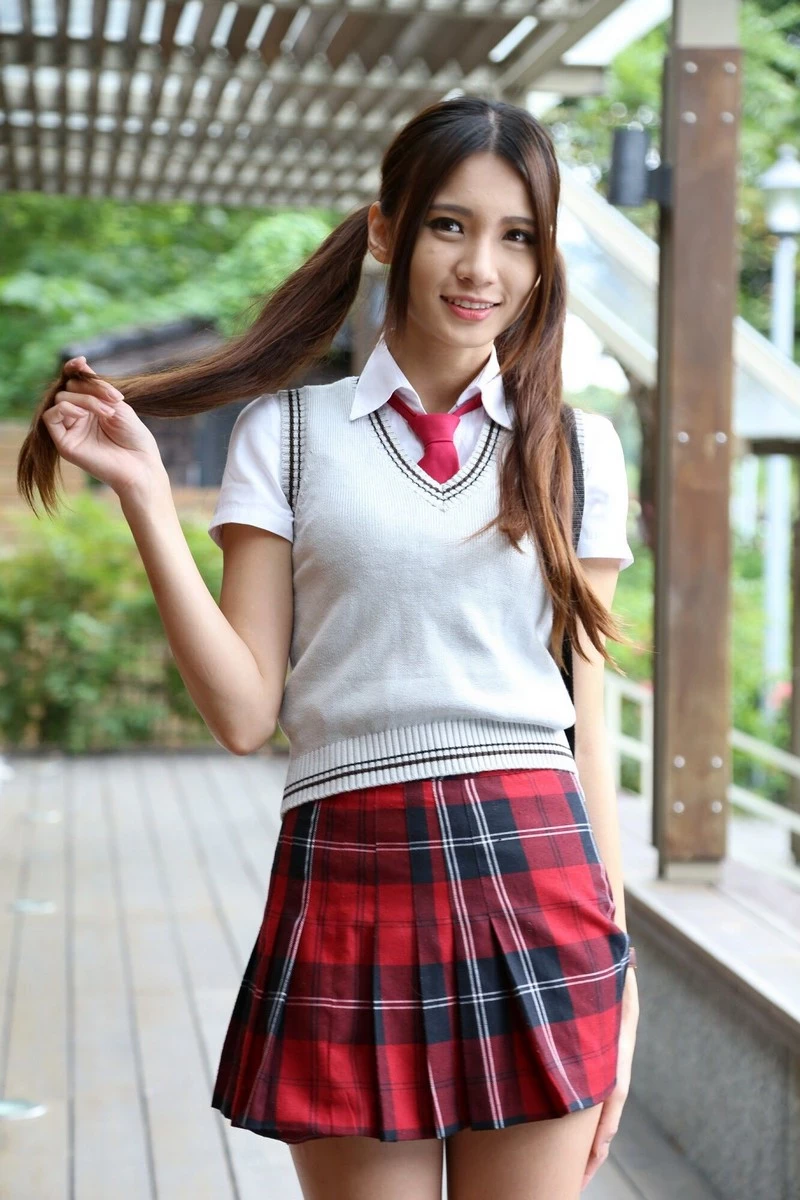 4453946.webp