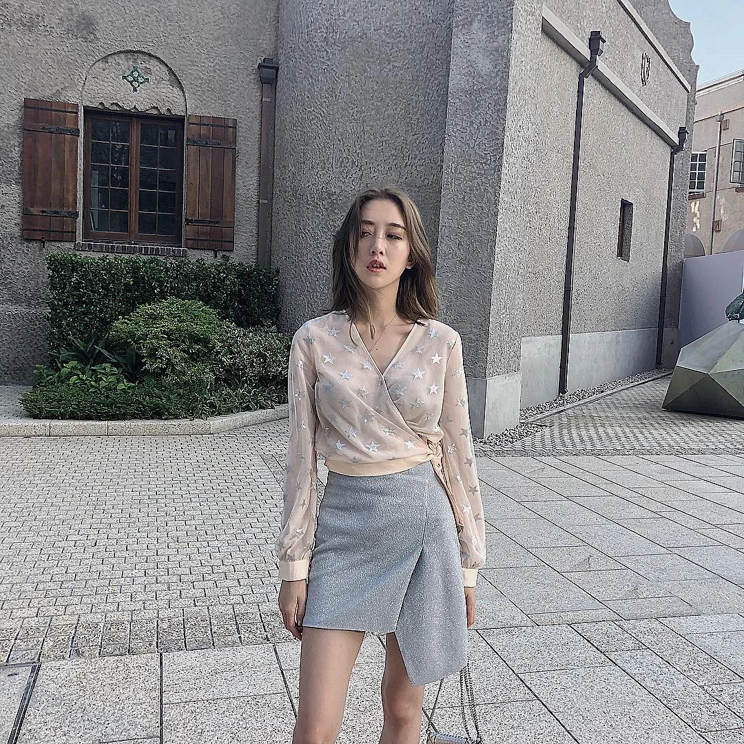 4397937.webp