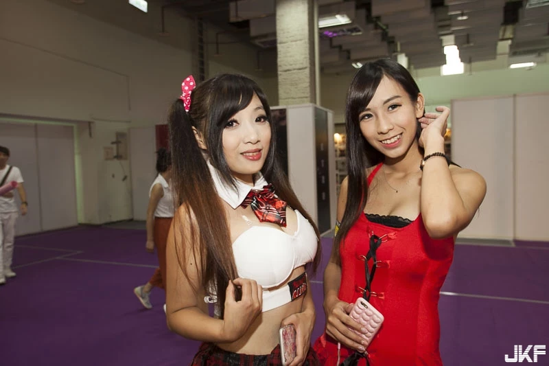 16881351.webp
