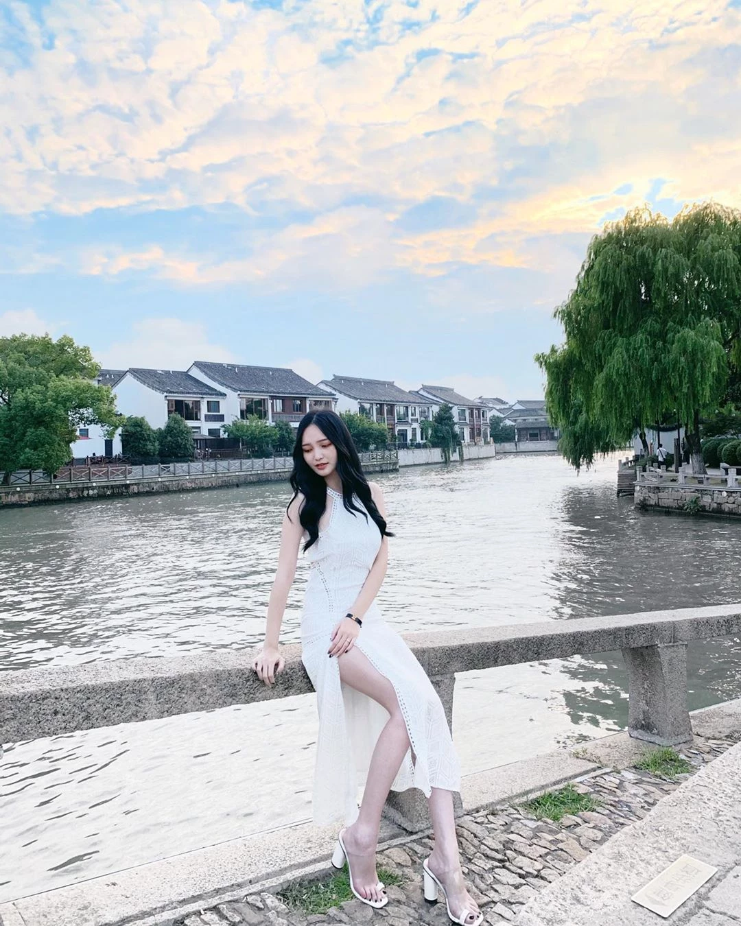4099459.webp