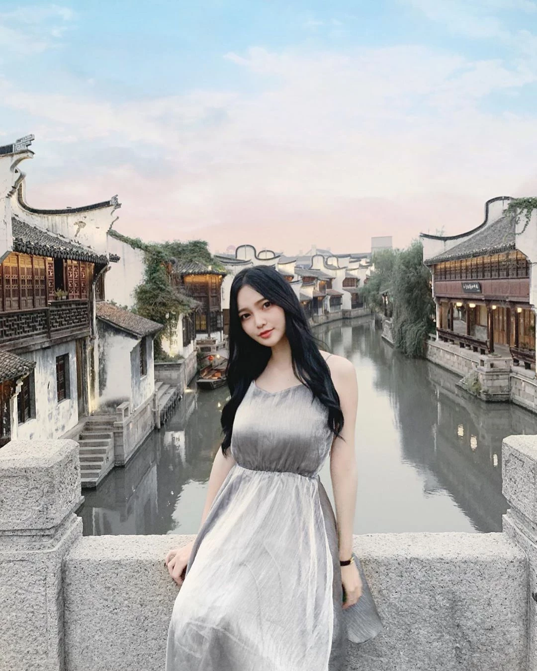 4099460.webp