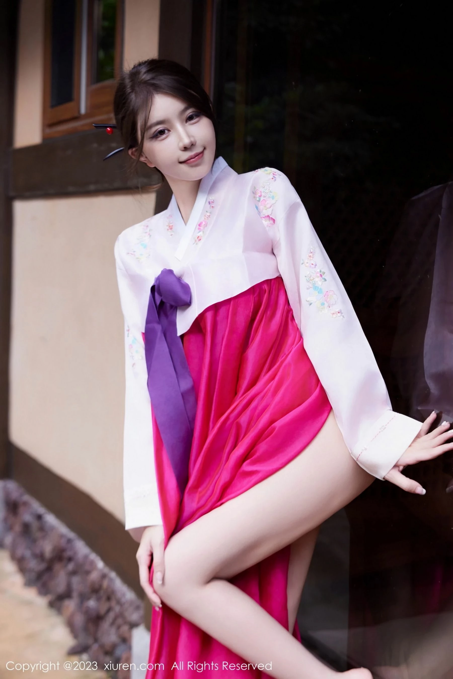 28494525.webp