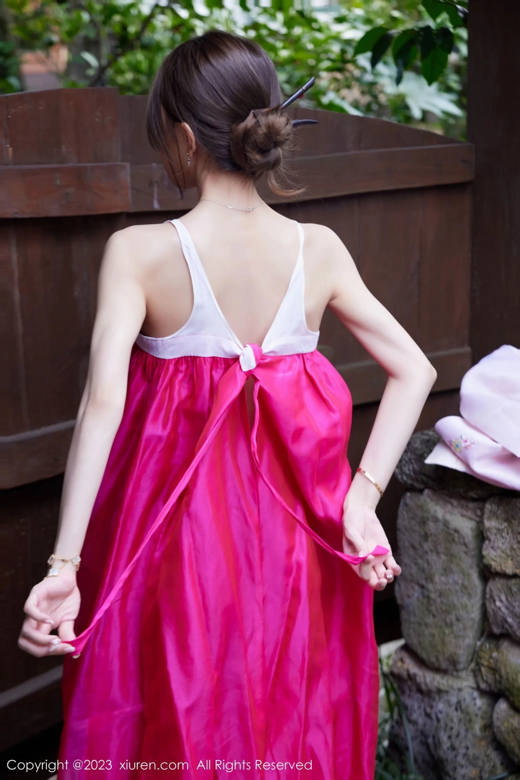 28494538.webp