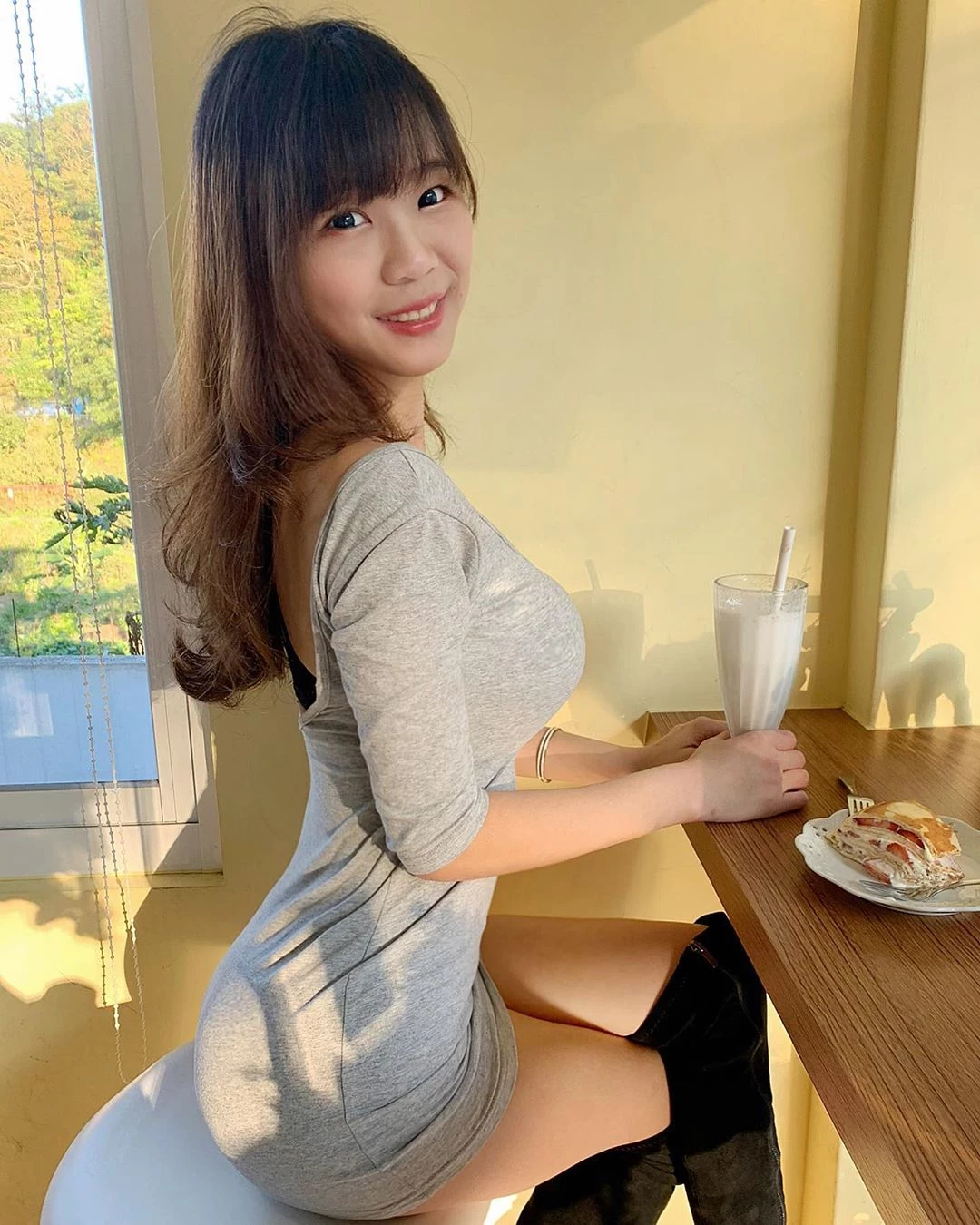 4095014.webp
