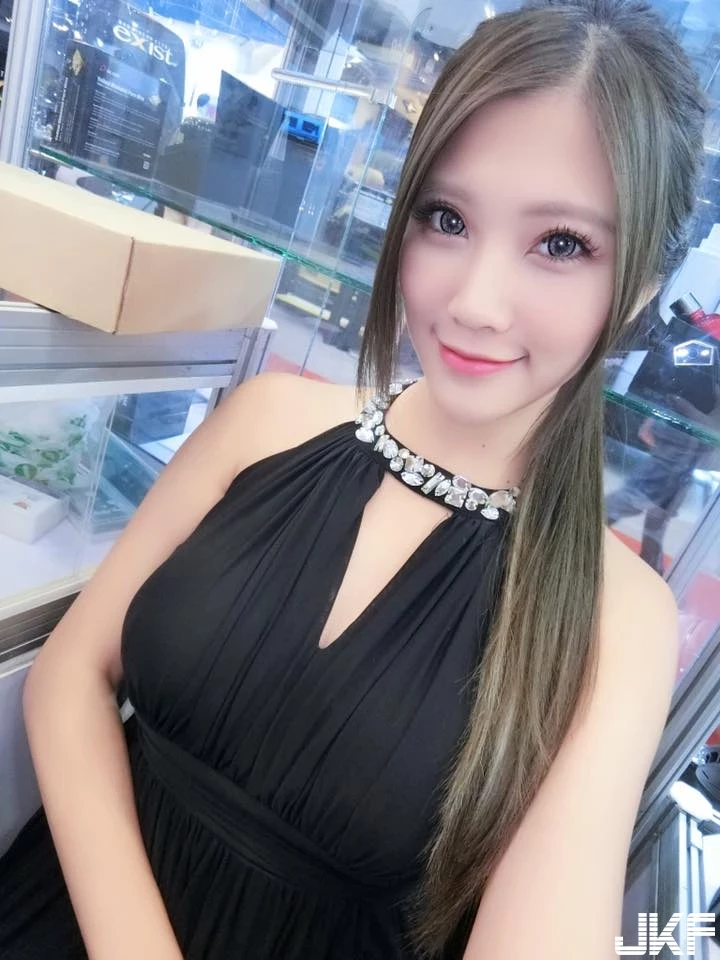 5012944.webp