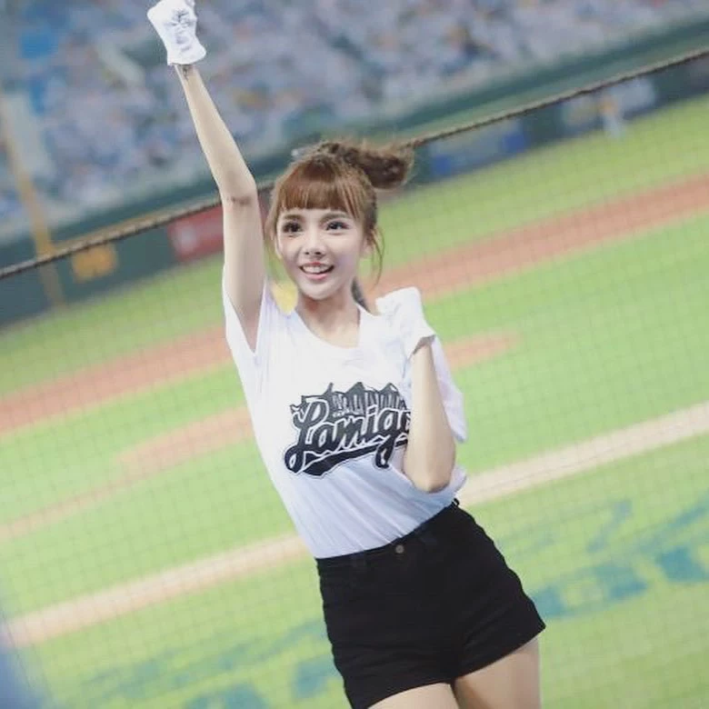 1765900.webp